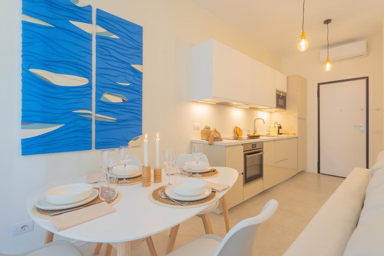 Enchanted Como Lake - City Apartment 2 By Rent All Комо Екстериор снимка