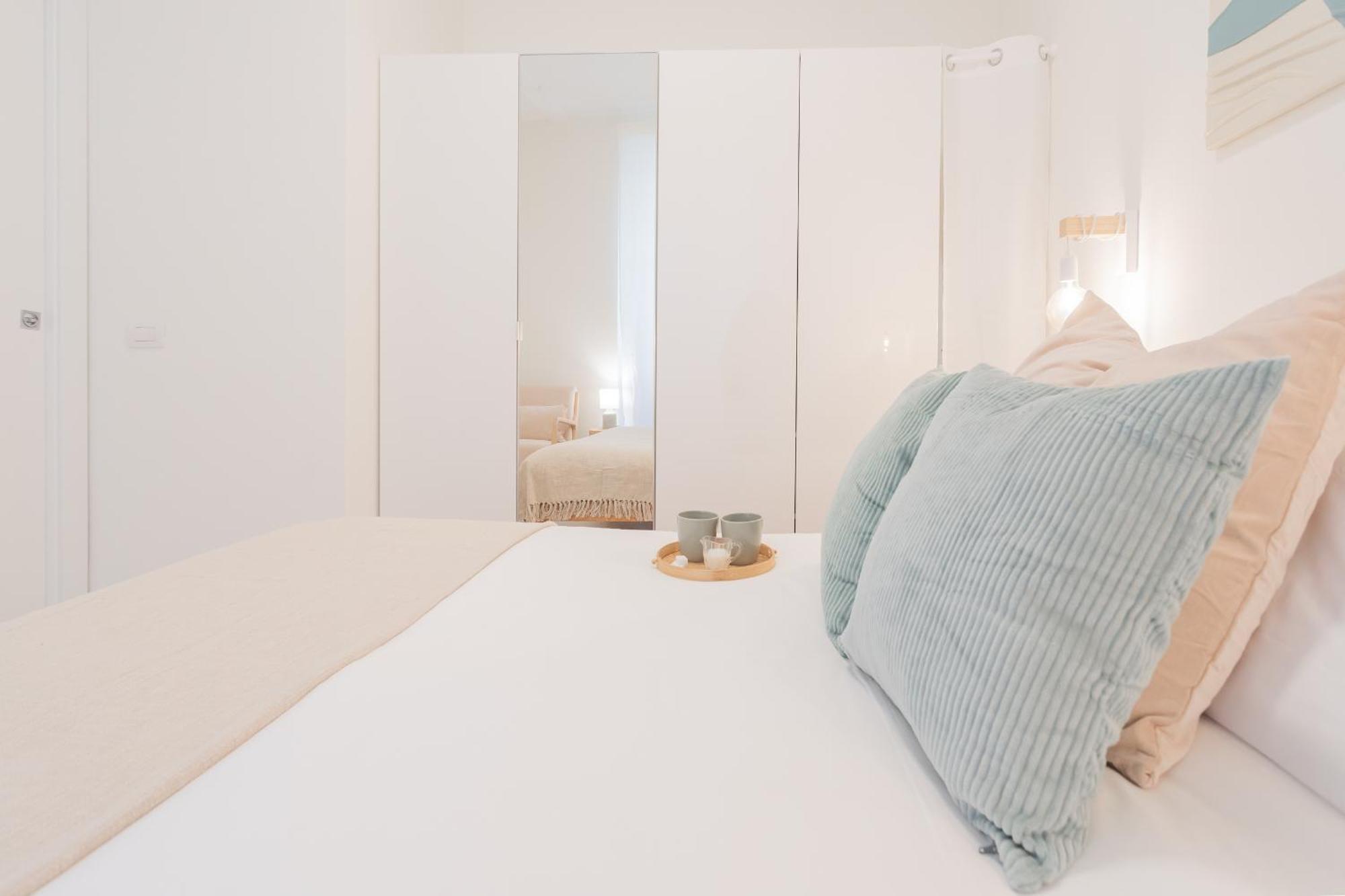 Enchanted Como Lake - City Apartment 2 By Rent All Комо Екстериор снимка